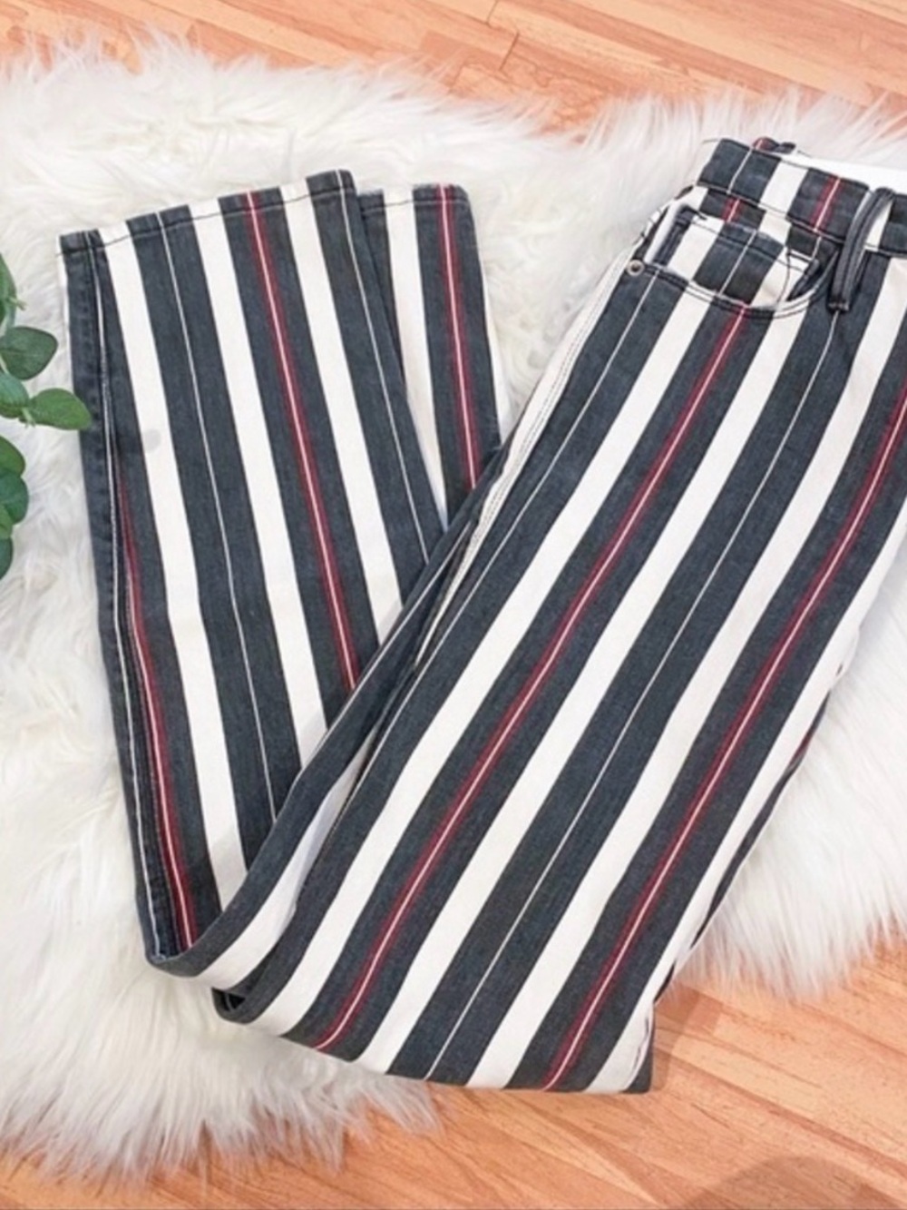 FRAME Le Sylvie Slender Straight Stripe Jeans